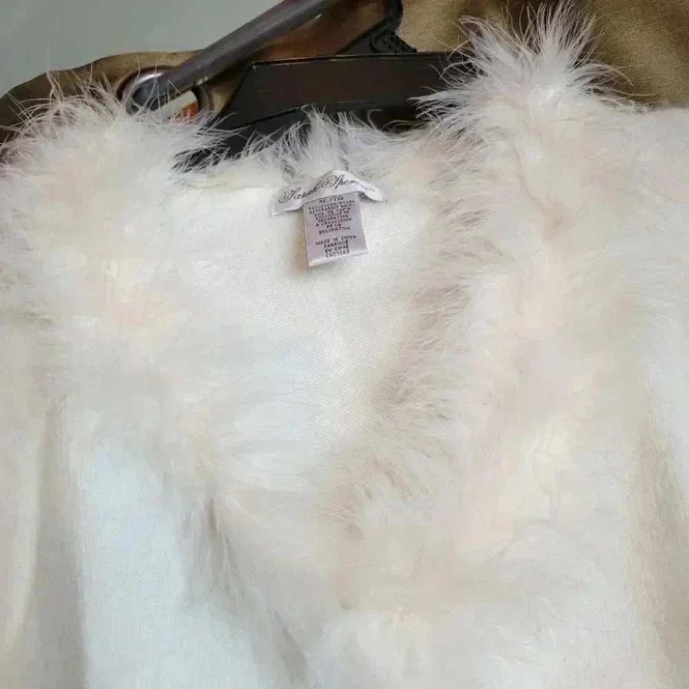 Sarah Spencer NWOT Creamy White Short Sleeve Sweater trimmed with Rabbit Hair - Picture 2 of 7